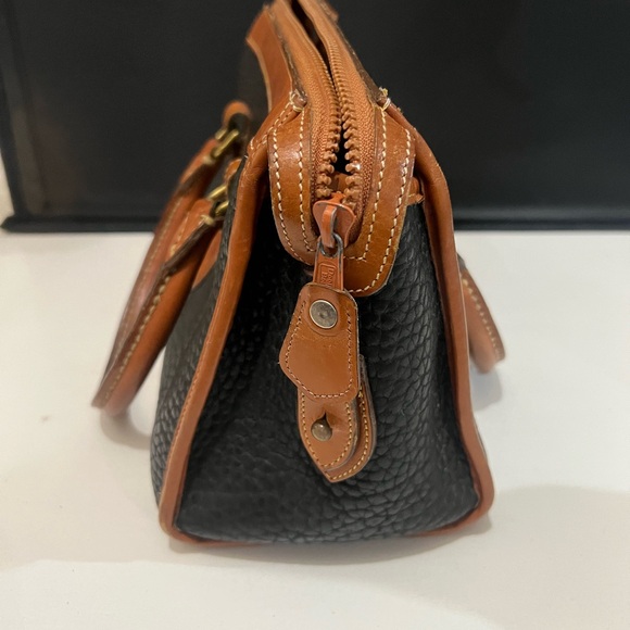 Dooney & Bourke Black Pebbled Leather Handbag with Tan Trim - Picture 4 of 5